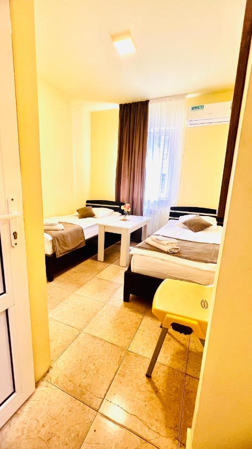 Marnar Hotel 耶烈万 外观 照片