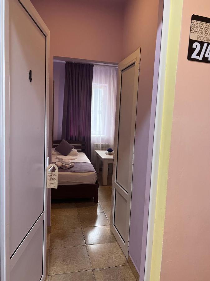 Marnar Hotel 耶烈万 外观 照片