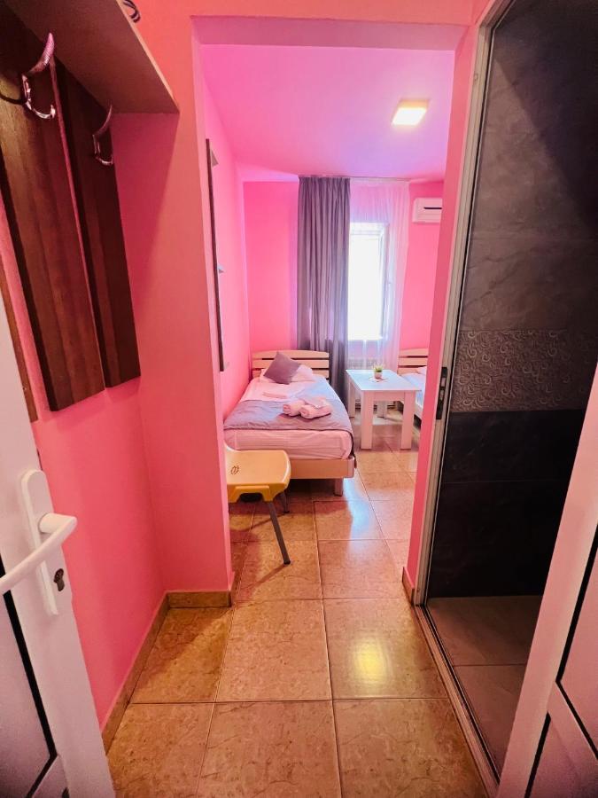 Marnar Hotel 耶烈万 外观 照片