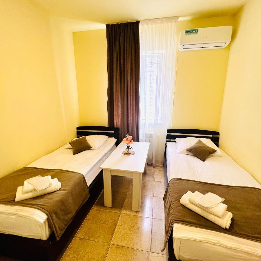 Marnar Hotel 耶烈万 外观 照片