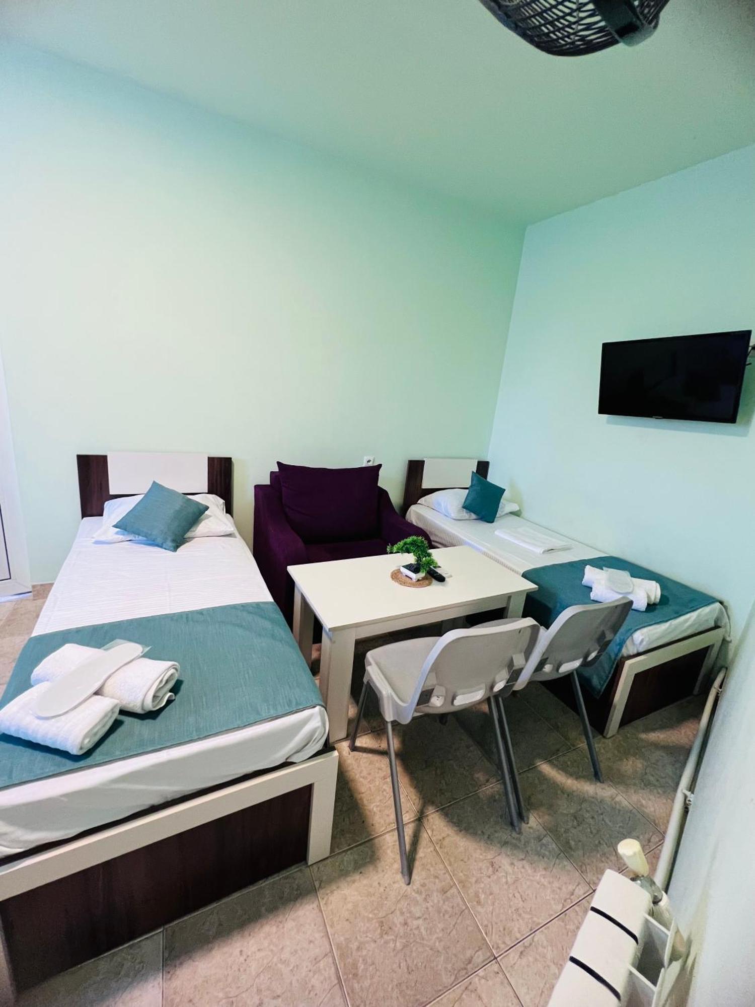 Marnar Hotel 耶烈万 外观 照片
