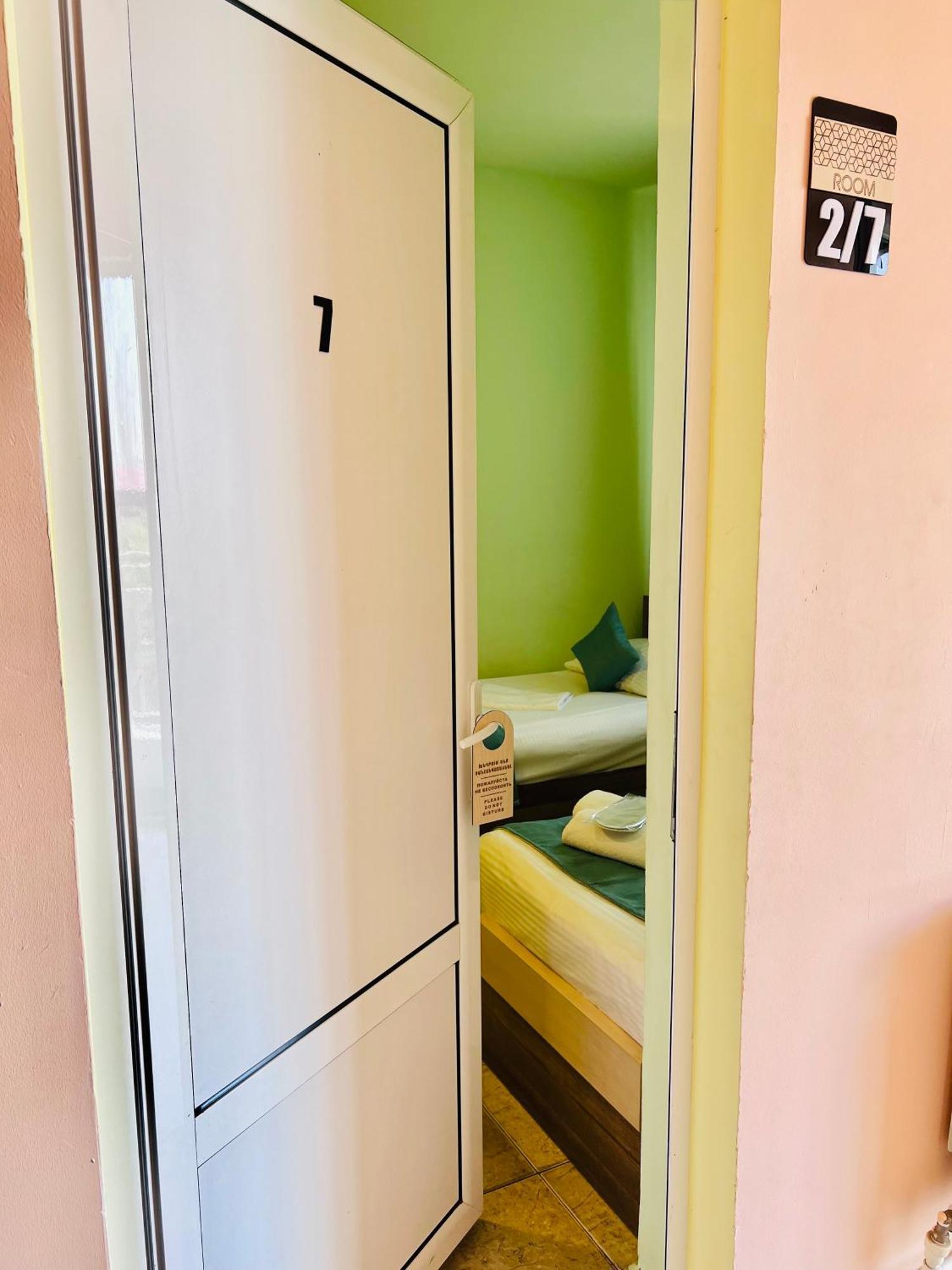 Marnar Hotel 耶烈万 外观 照片
