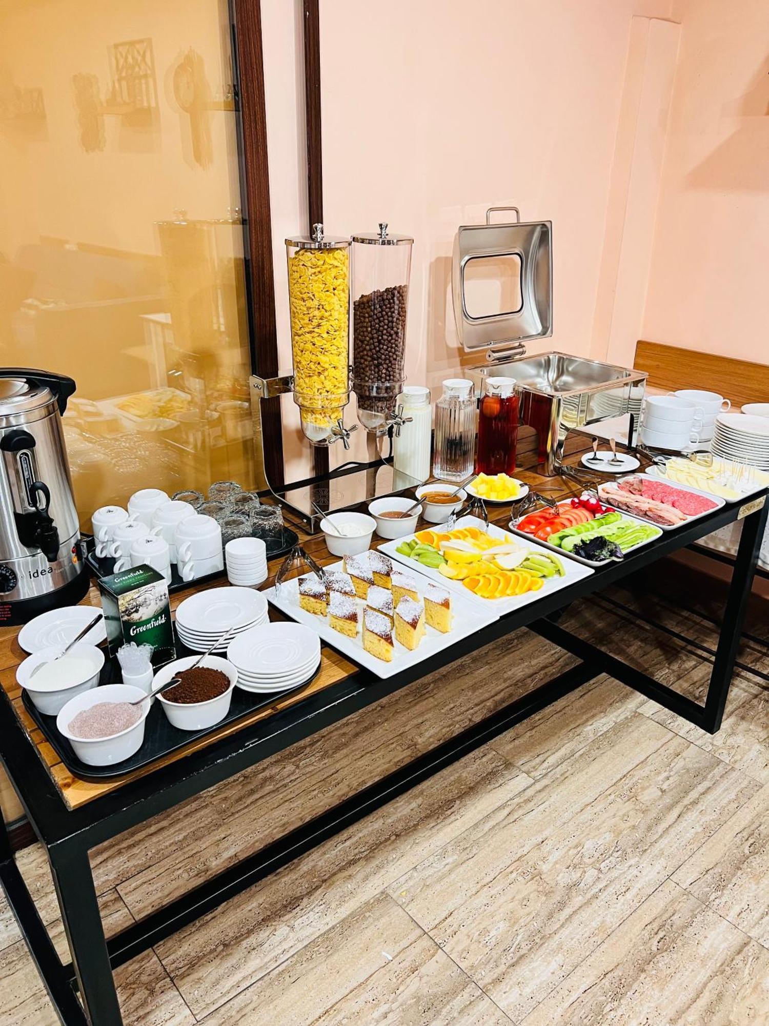 Marnar Hotel 耶烈万 外观 照片